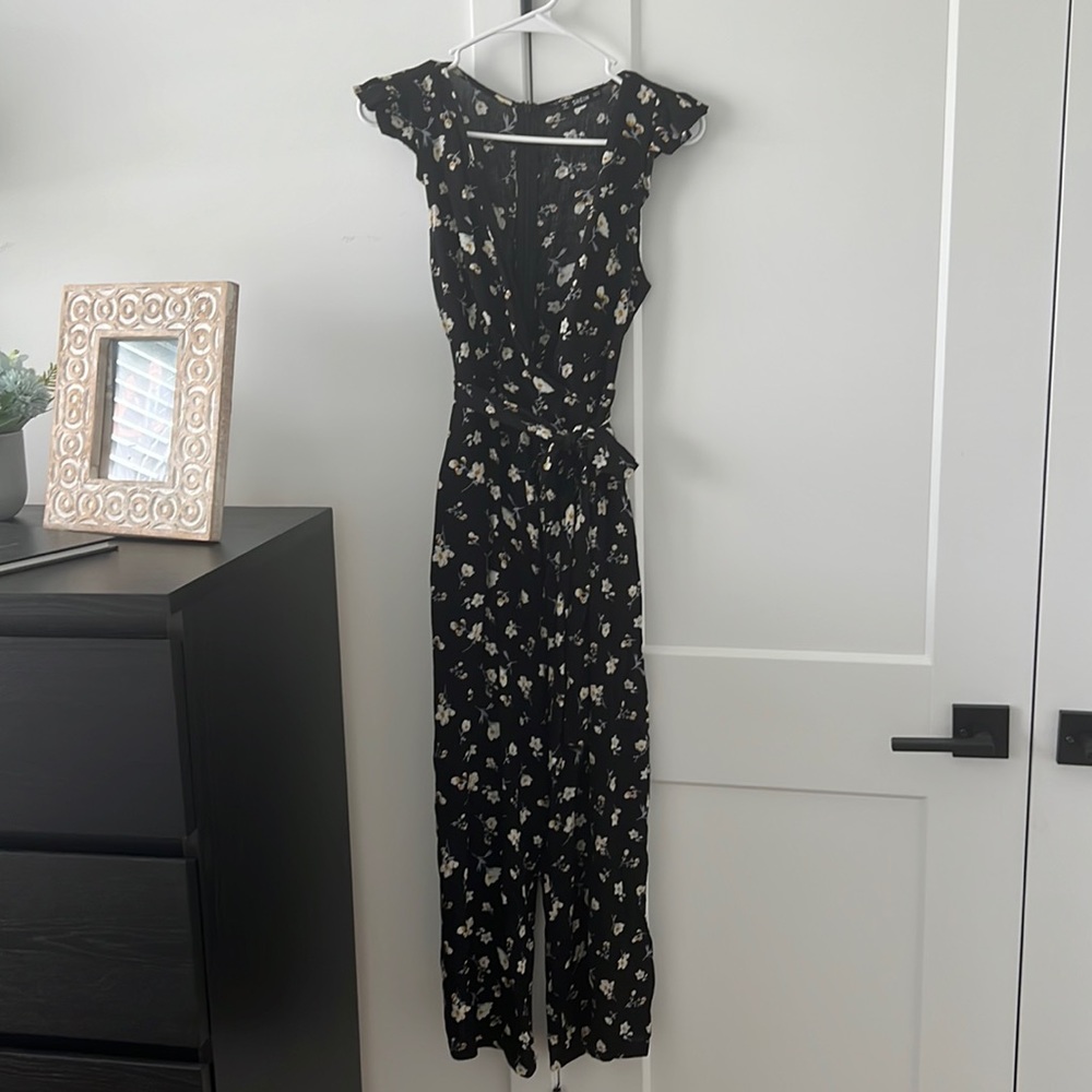 Wide leg jumpsuit